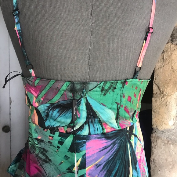 Dress - Picture 2 of 6